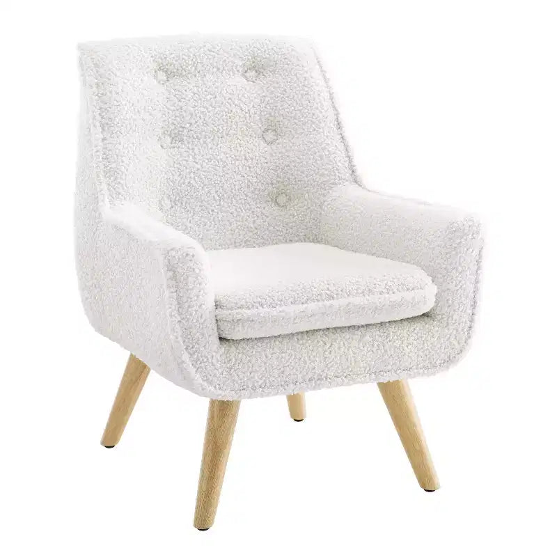 Sedia Trellis per Bambini Hadden in Stile Moderno di Metà Secolo con Rivestimento in Montone Bianco e Gambe in Legno Naturale
