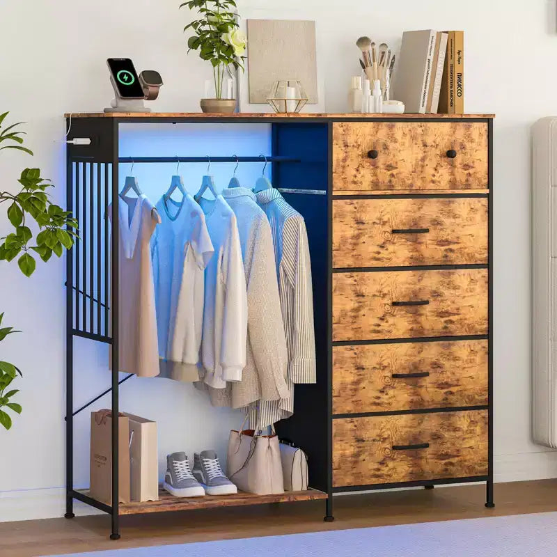 Comodino per camera da letto con appendiabiti, comò a 6 cassetti in tessuto con appendiabiti, cassettiera con piano in legno