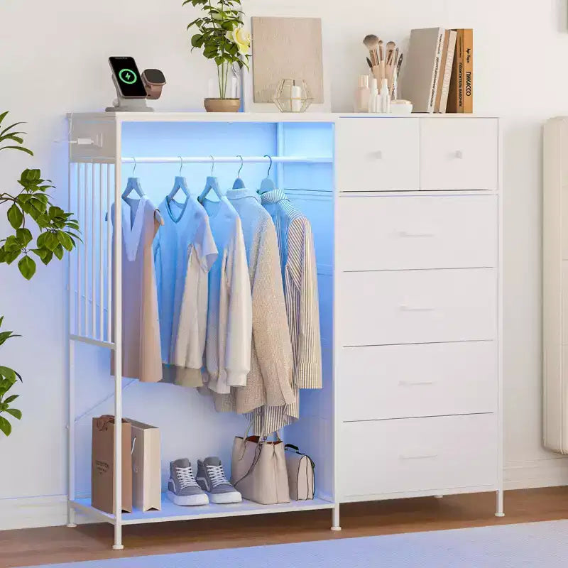 Comodino per camera da letto con appendiabiti, comò a 6 cassetti in tessuto con appendiabiti, cassettiera con piano in legno