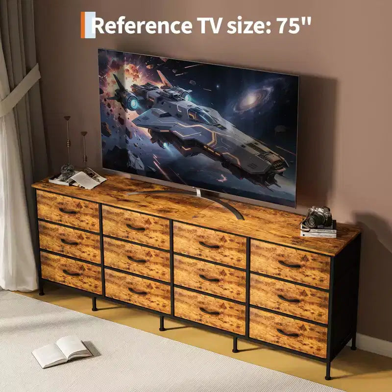 Mobile porta TV da 70 pollici per soggiorno, 12 cassetti in tessuto, stazione di ricarica, mobile lungo per TV fino a 80 pollici, console multimediale con vano portaoggetti
