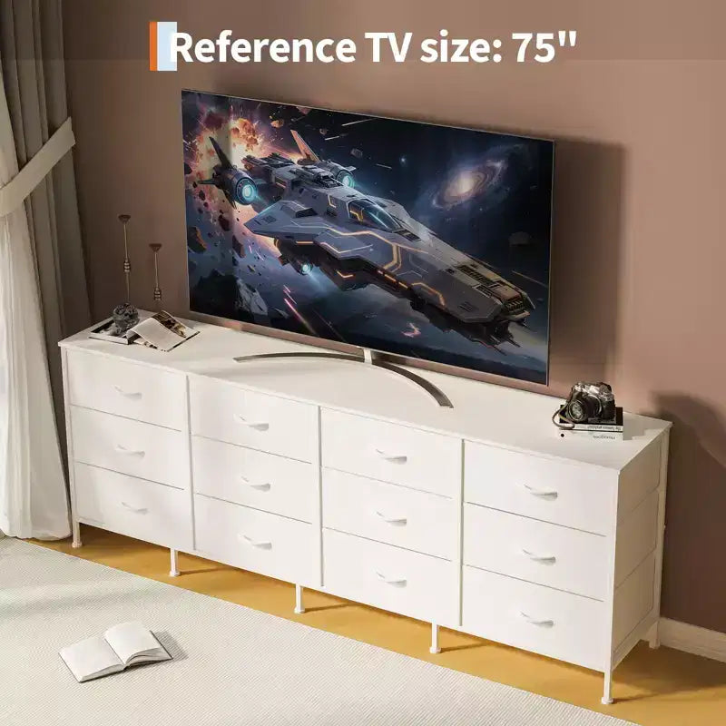 Mobile porta TV da 70 pollici per soggiorno, 12 cassetti in tessuto, stazione di ricarica, mobile lungo per TV fino a 80 pollici, console multimediale con vano portaoggetti