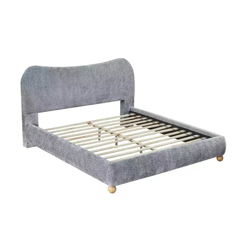 Letto a piattaforma imbottito queen size contemporaneo Lunara con piedini a cipolla