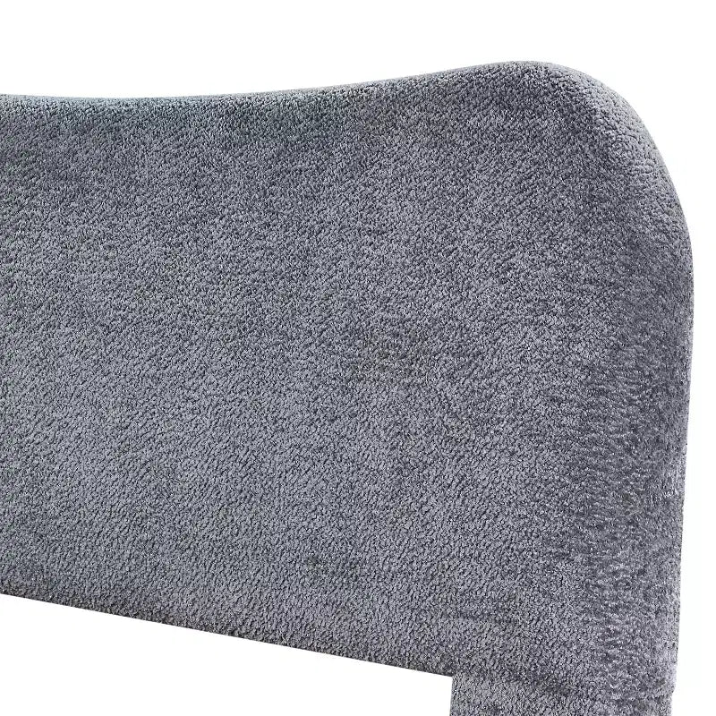 Letto a piattaforma imbottito queen size contemporaneo Lunara con piedini a cipolla